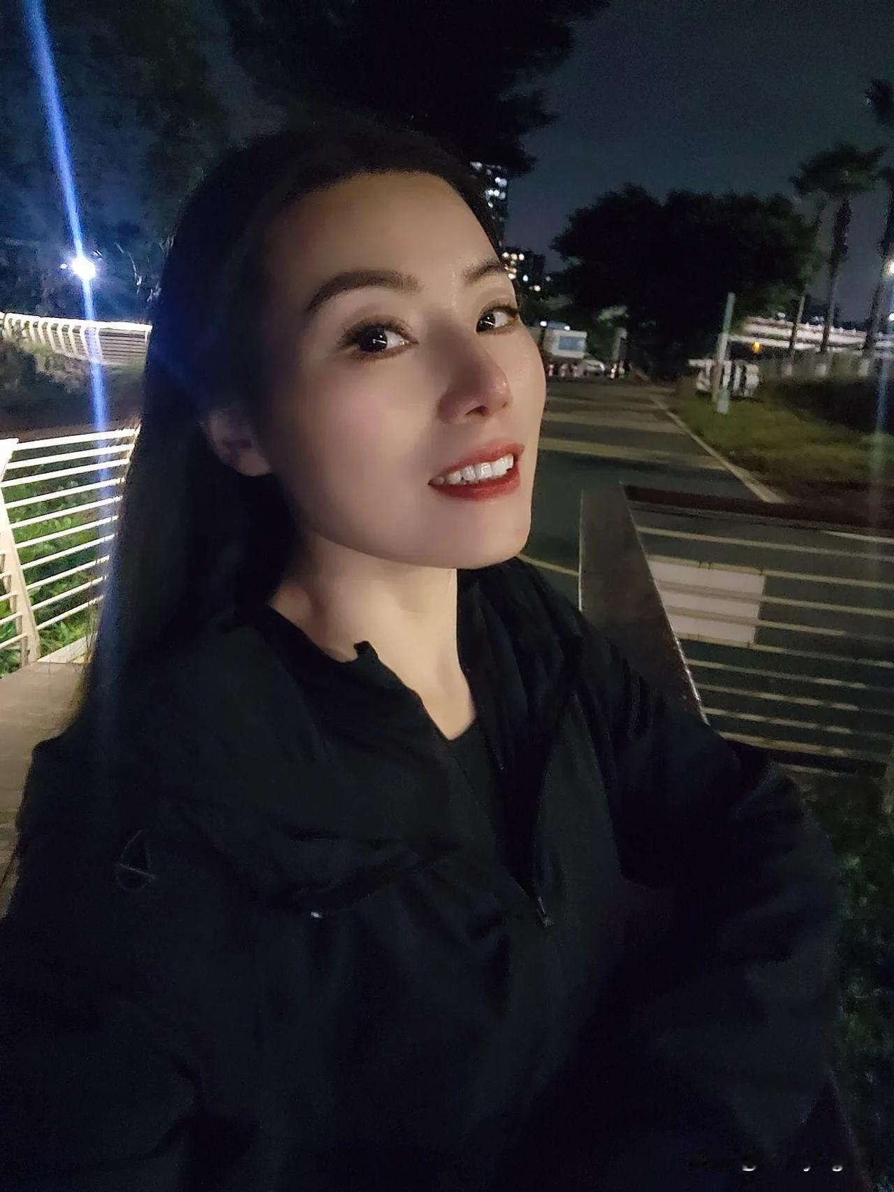 晚餐后散步快走两个小时也不错喔！