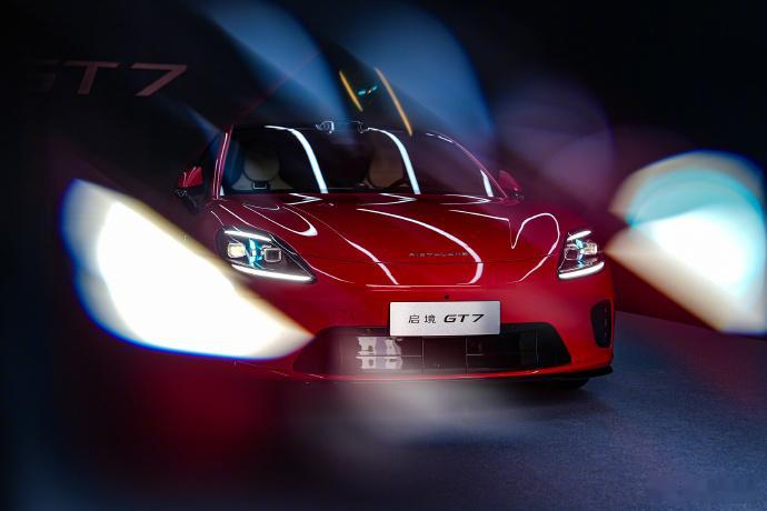 华系最强满配好车看启境GT7 900公里续航、充电5分钟加333km，后排一键放