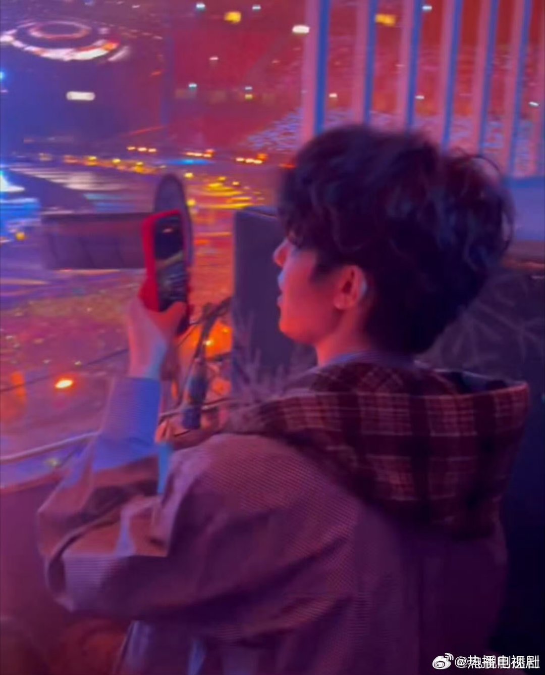 张翅看了张杰演唱会救命！这不会是张翅昨晚说的唱歌公告吧？真的去看了杰哥演唱会，还