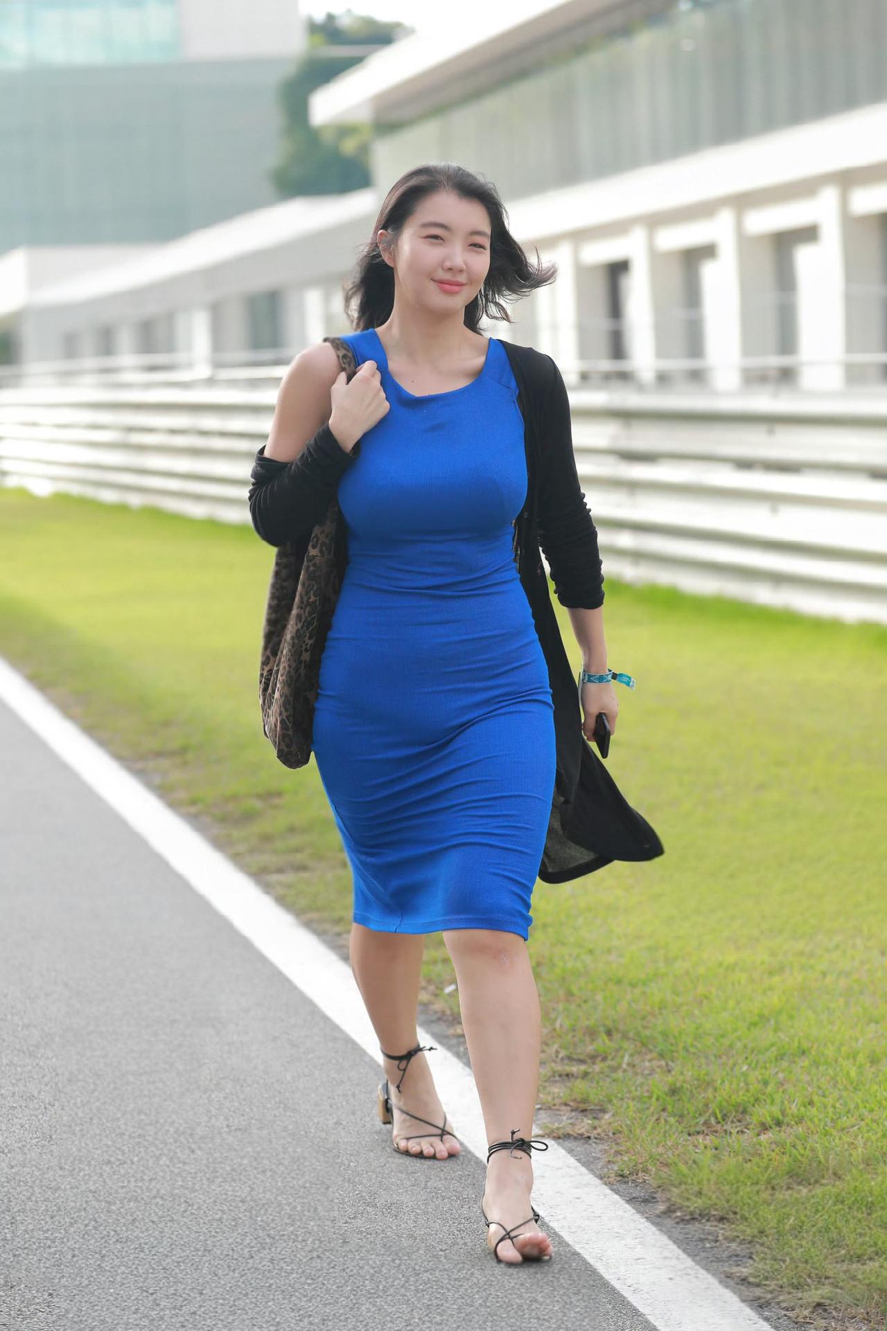 阳光自信的微胖女神