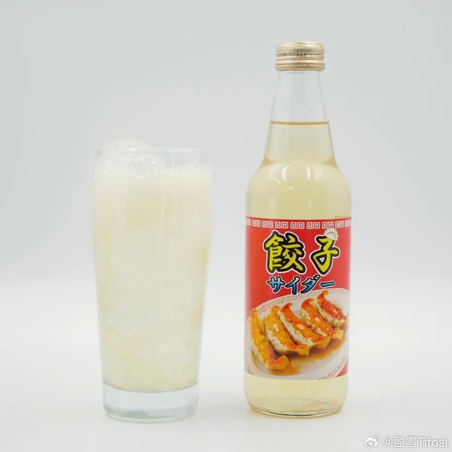 天热果然没有食欲，只想尝尝日本这些饮品。特别是冷饮麻婆豆腐！以及，日本饺子味气泡