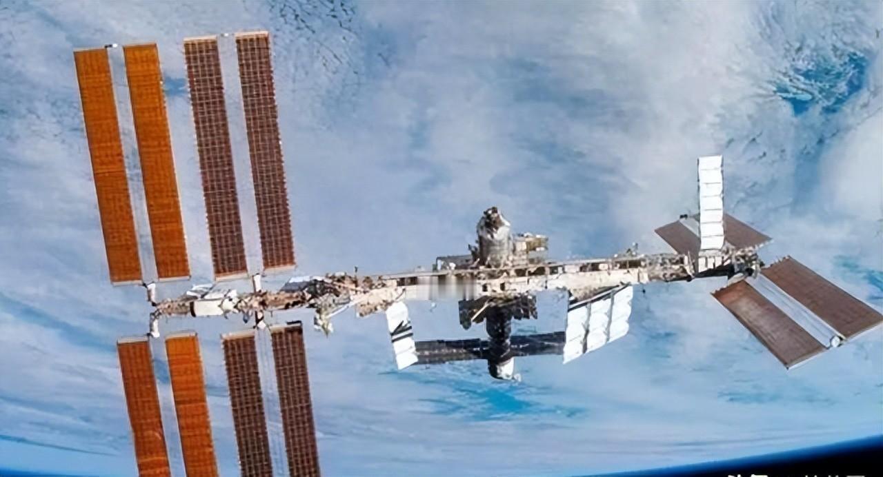 下马威？美论坛：若中国禁止美加入中国空间站，美国有权将其击落

麻烦看官老爷们右