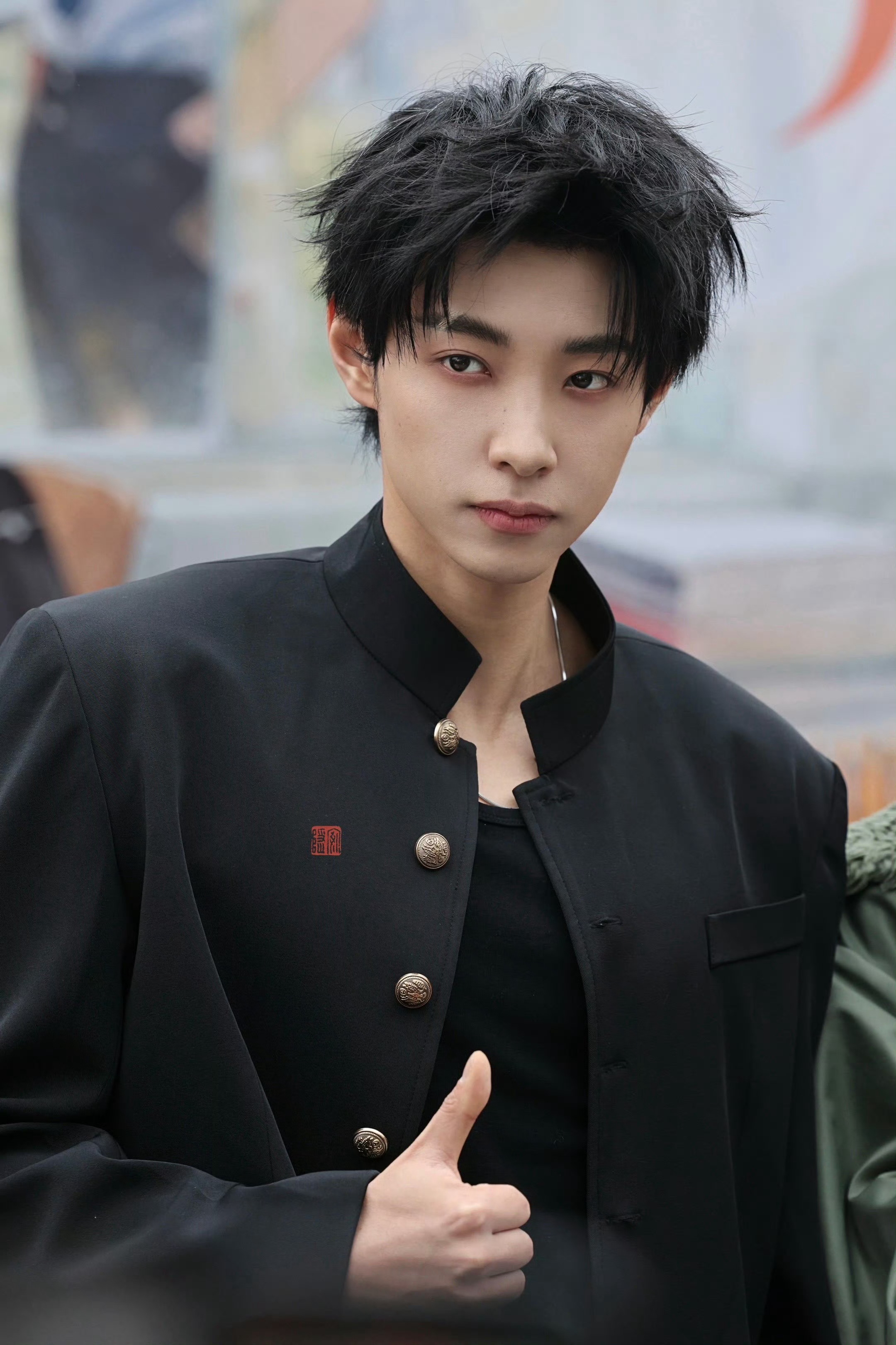 卧槽我哥哥帅成啥样了 