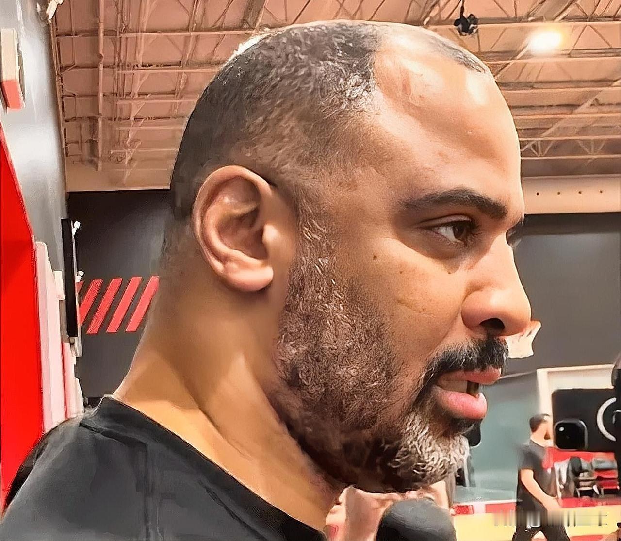 火箭主帅乌度卡话里有话啊！

今日，乌度卡在球队训练结束后接受了媒体采访，在谈到