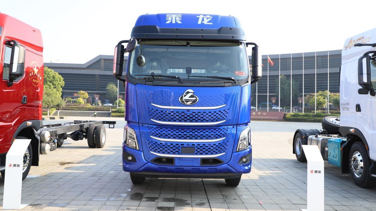 乘龙H7 Pro 8X4绿通房车，搭载600大马力发动机，配合法士特12档超速档