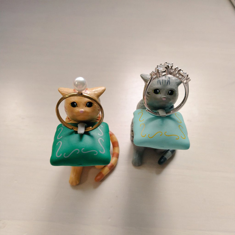 “请和我结婚吧~~”猫猫求婚造型的戒指托，谁不想要一个呢[捂嘴哭]这个系列太受欢