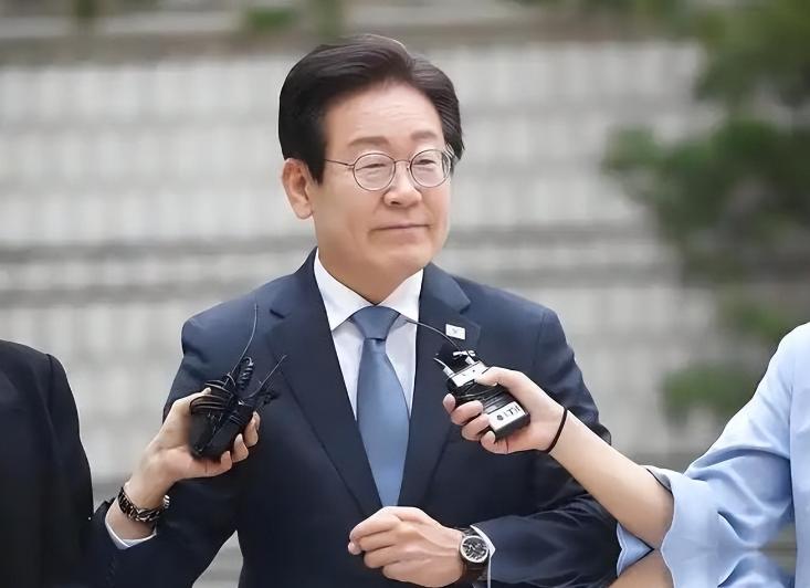 美日韩在纽约签了涉华声明，韩国这次不是被美国拽着签字，而是主动往前凑，李在明真要