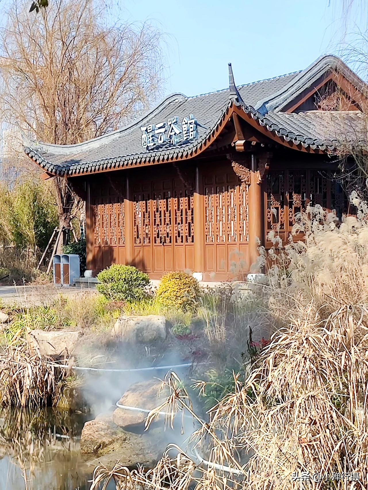 你看过黑白电视吗我们在七八十年代就看金星、飞跃、黑白电視。