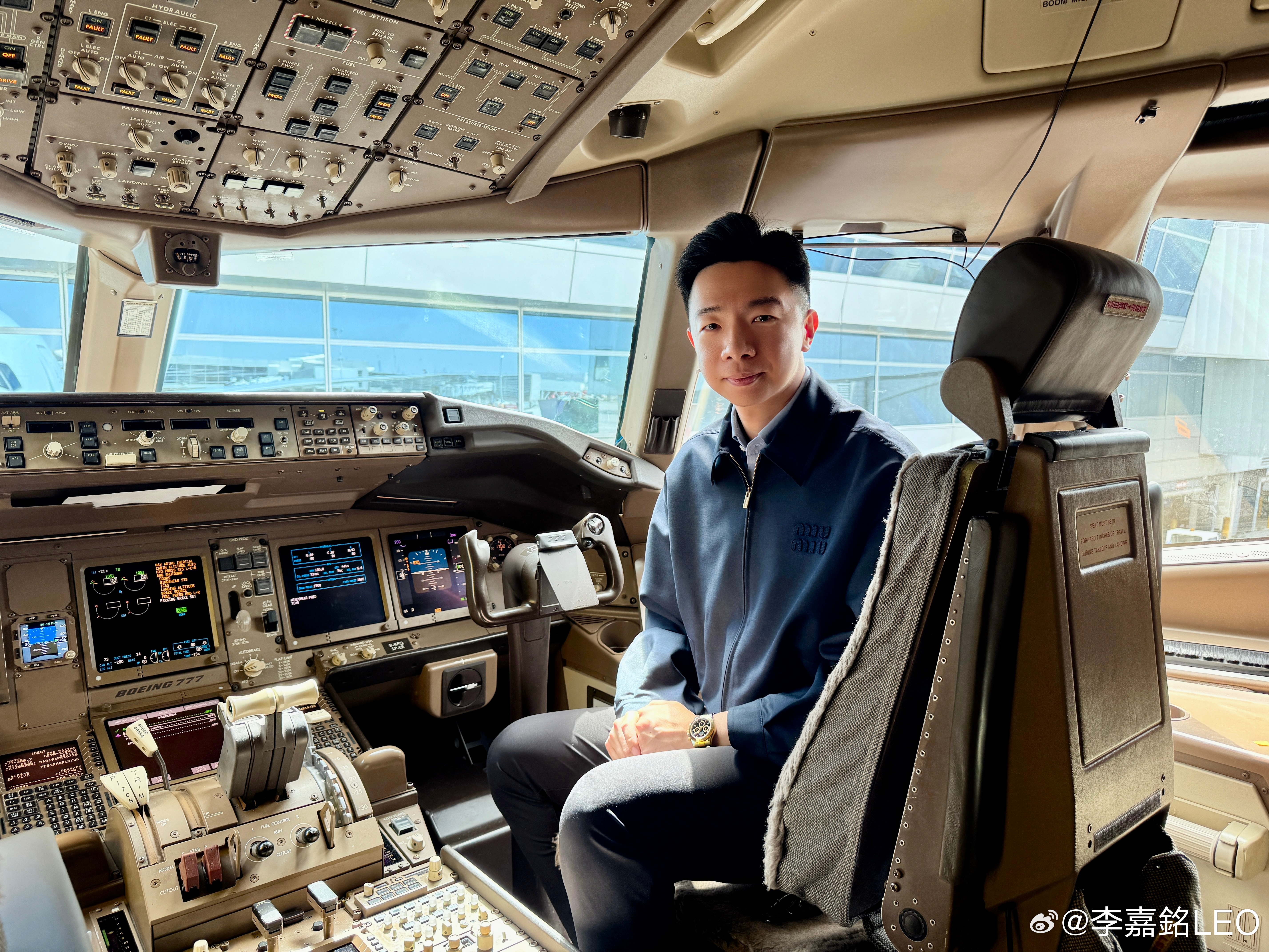 各位乘客，我们已经抵达纽约，感谢阁下乘搭国泰航空，期待再次见面。国泰航空CX83