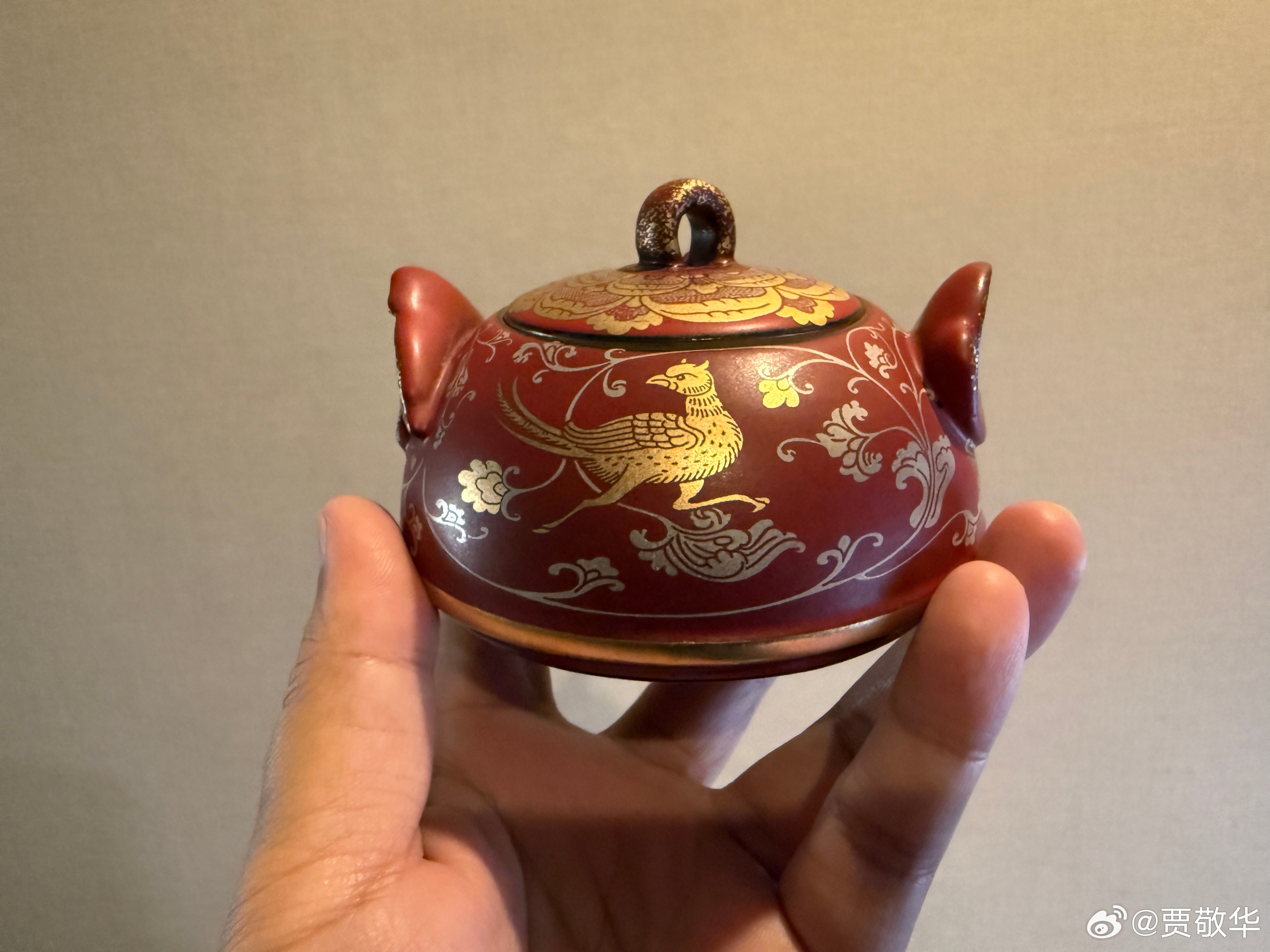 刚弄了一个茶壶，还有一个功夫杯，大家猜下这一套下来要多少钱？ 