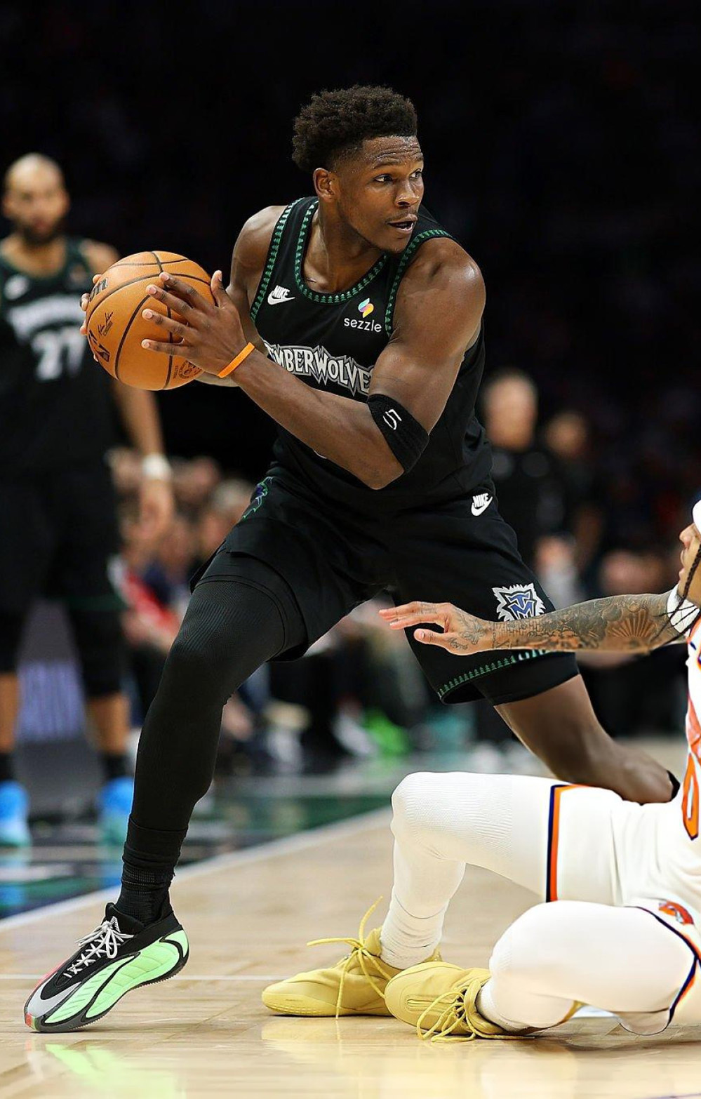 华子 · adidas AE2 登场37分钟 27投15中 三分球10投4中38