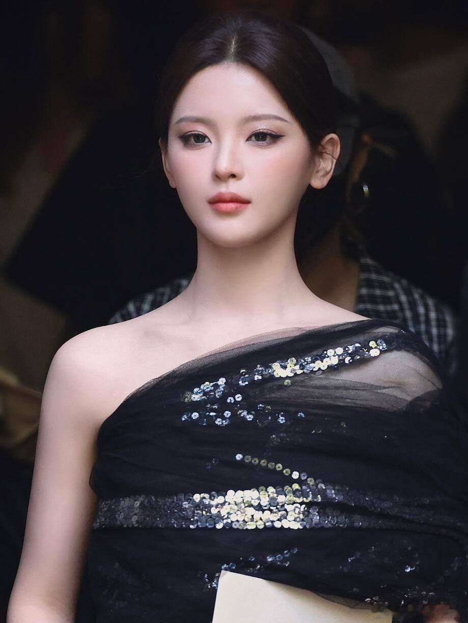 世界上最简单的工作：做杨超越的站姐 ​​​