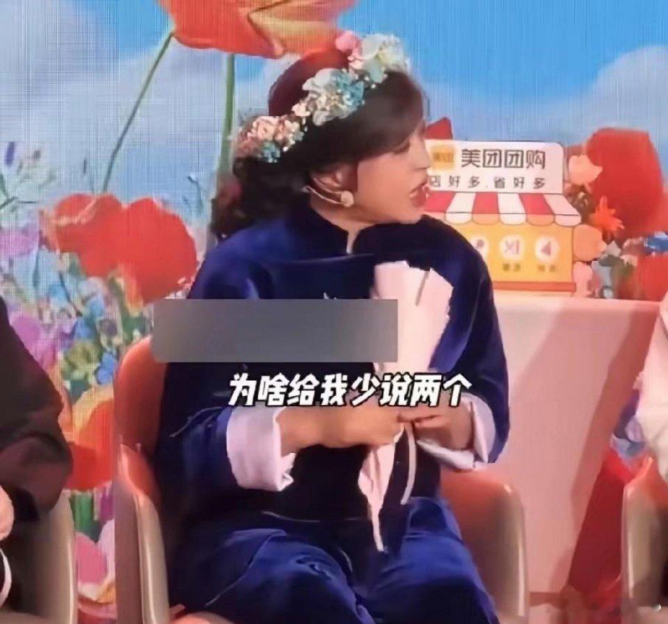 刘晓庆，太霸气了！在综艺节目《一路繁花》的发布会上，男嘉宾问刘晓庆，“是不是有6