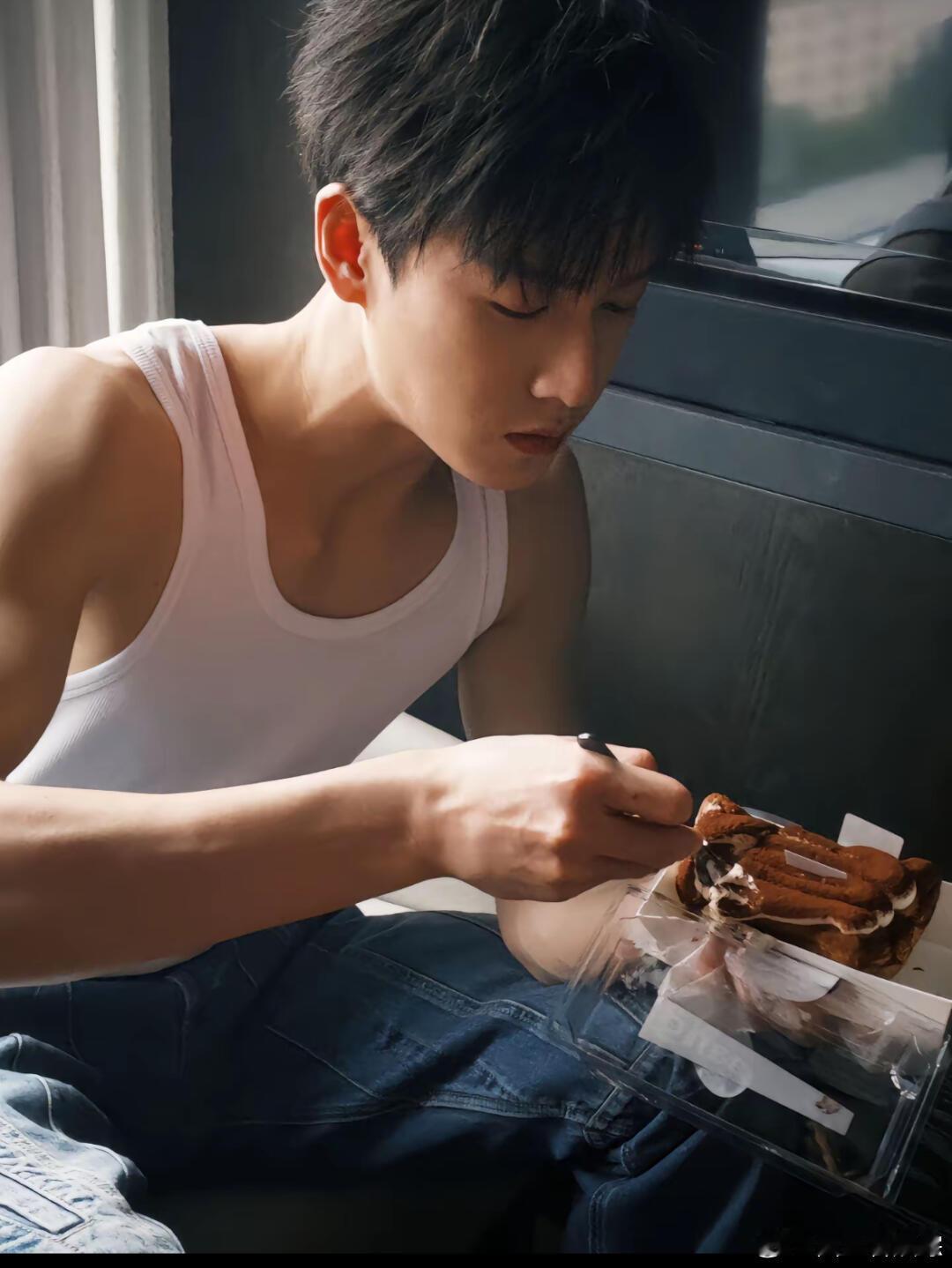 李昀锐 舒肤佳变硫磺皂 只是造型需要拉， 我们玥玥也有不是脏脏包的时候 