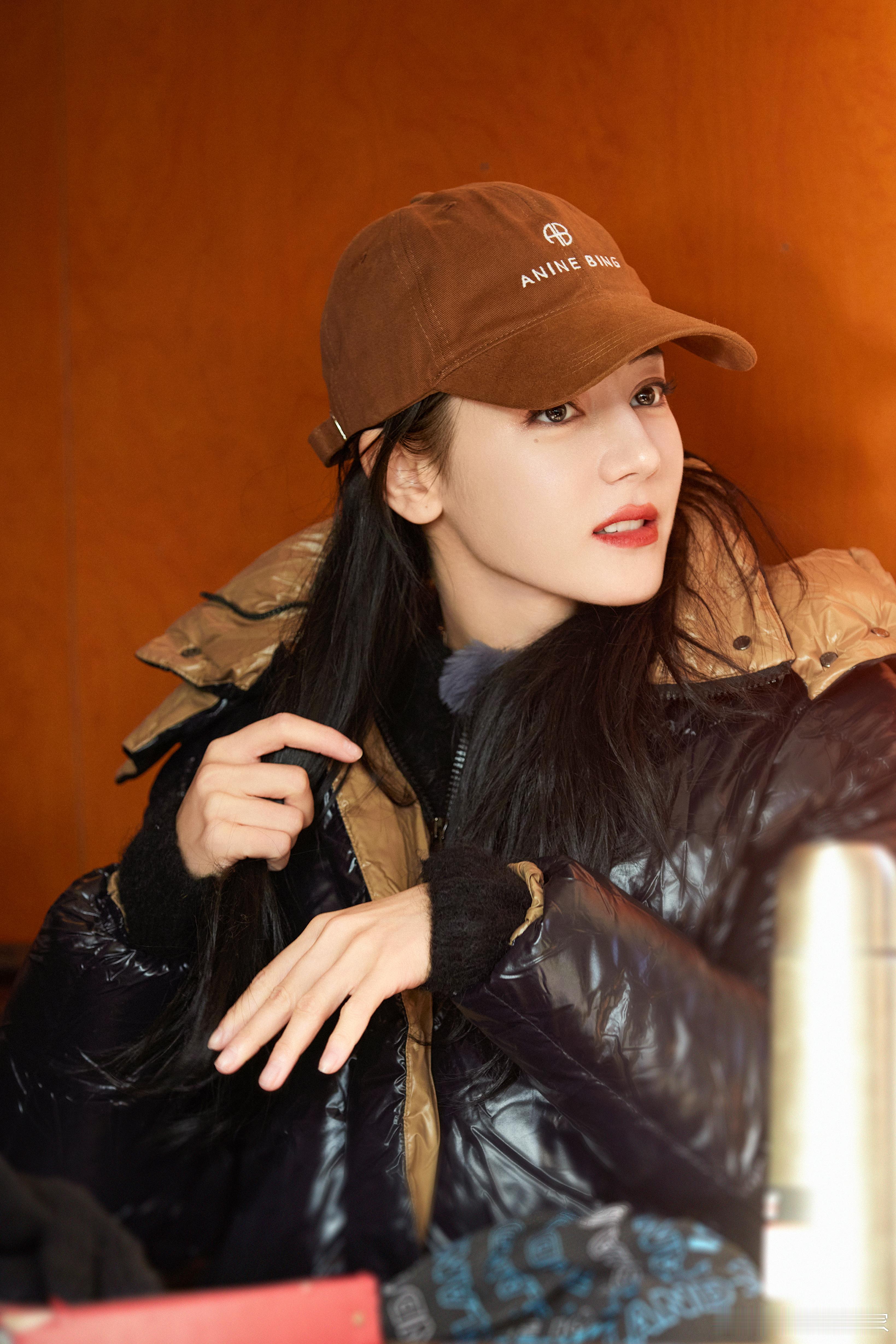 #新浪娱乐[超话]##迪丽热巴美拉德棒球帽##迪丽热巴戴棒球帽#迪丽热巴美拉德棒