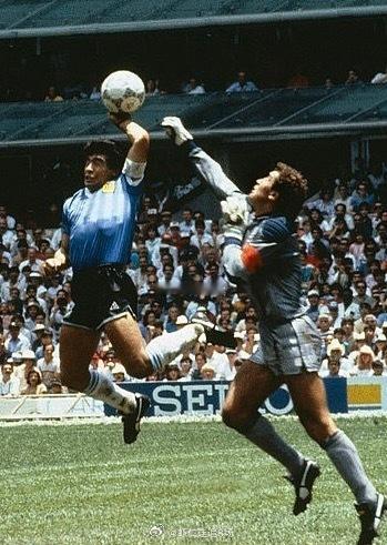 2026年7月12日，阿根廷在美加墨世界杯1/4决赛战胜瑞士后，全队集体高唱“不