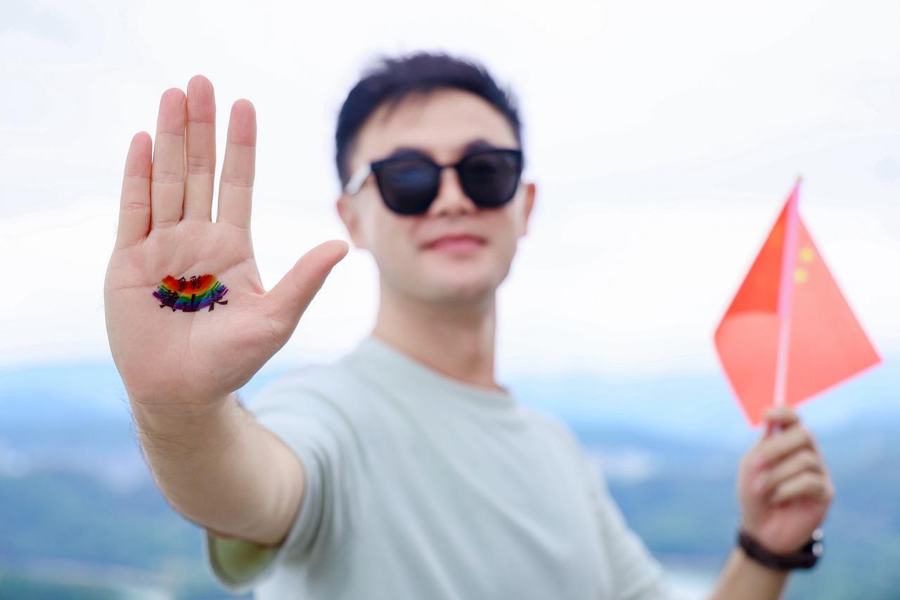 水墨画中游|千岛湖黄山尖“天下为公”奇观，必打卡的仙境体验
千岛湖旅游，在众多美