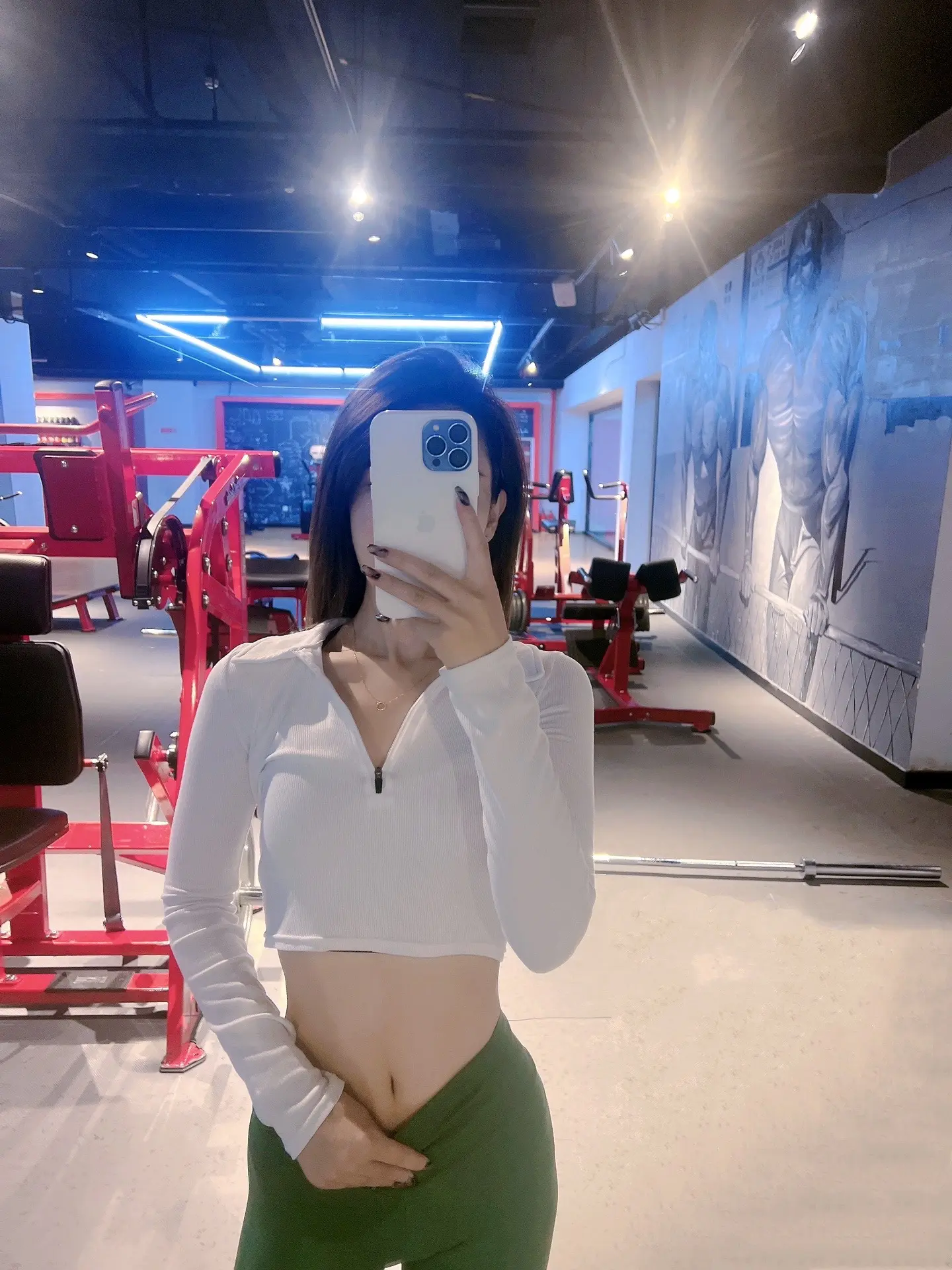 美丽的女人 不发脾气 只发财