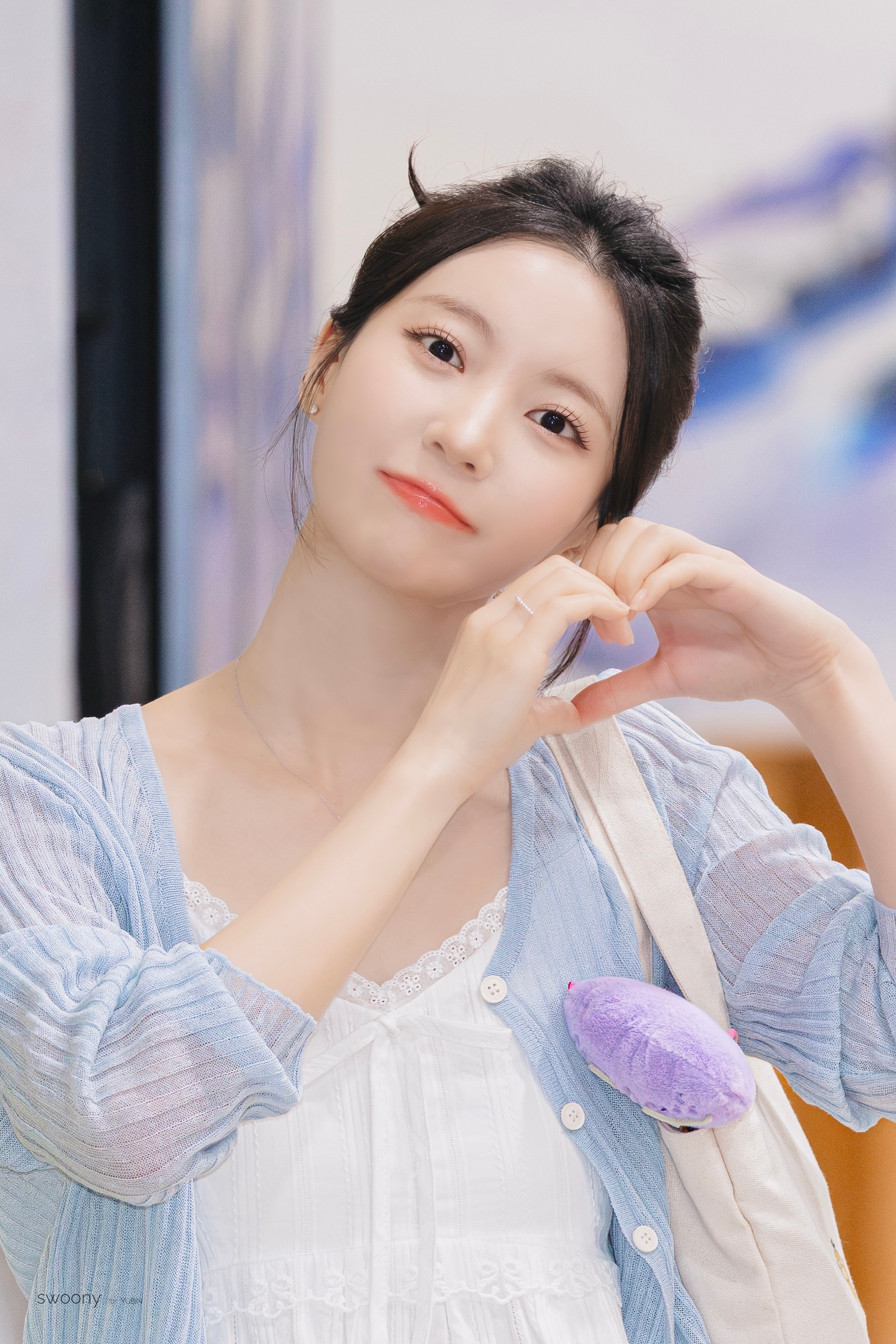裴有彬[超话]🦌裵洧彬[超话]260828 Issue Pick With T