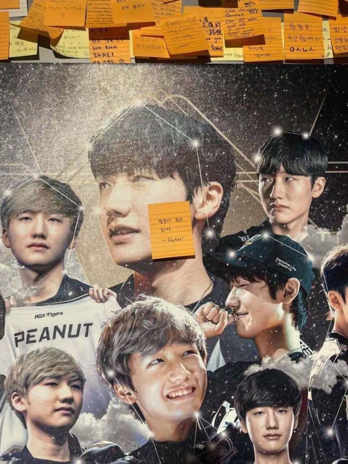 Faker呼唤Peanut回来感觉神对谁都淡淡的，但是就喜欢招惹小花生