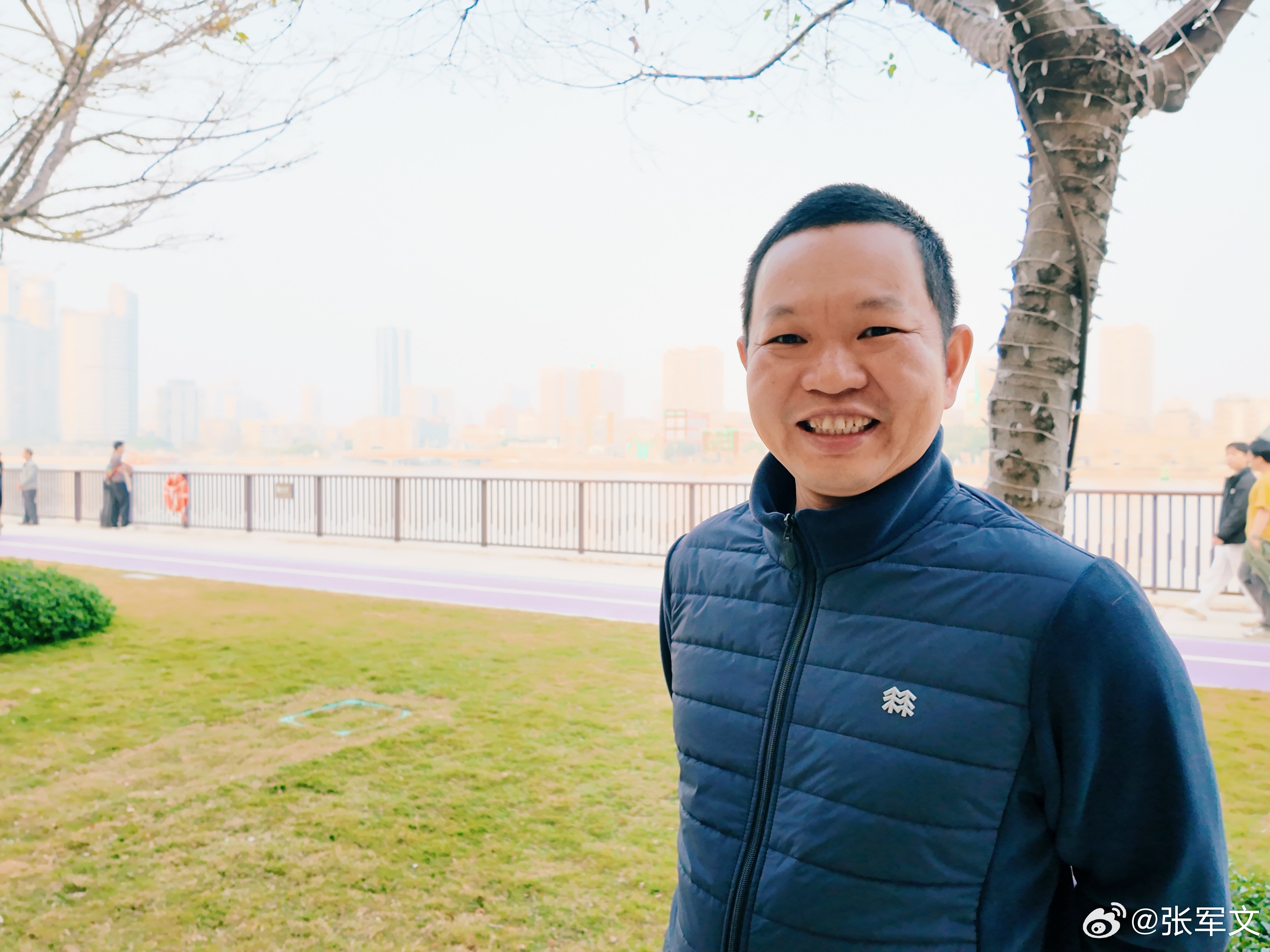 愿你有勇气面对生活的挑战，也有能力拥抱平凡的幸福。不求事事完美，但求问心无愧。愿