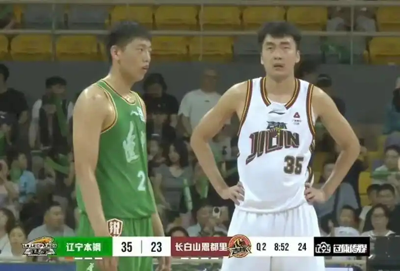 辽宁男篮16分大胜吉林男篮辽宁男篮在"千山杯"夏季对抗赛鞍山站以90-74战胜吉