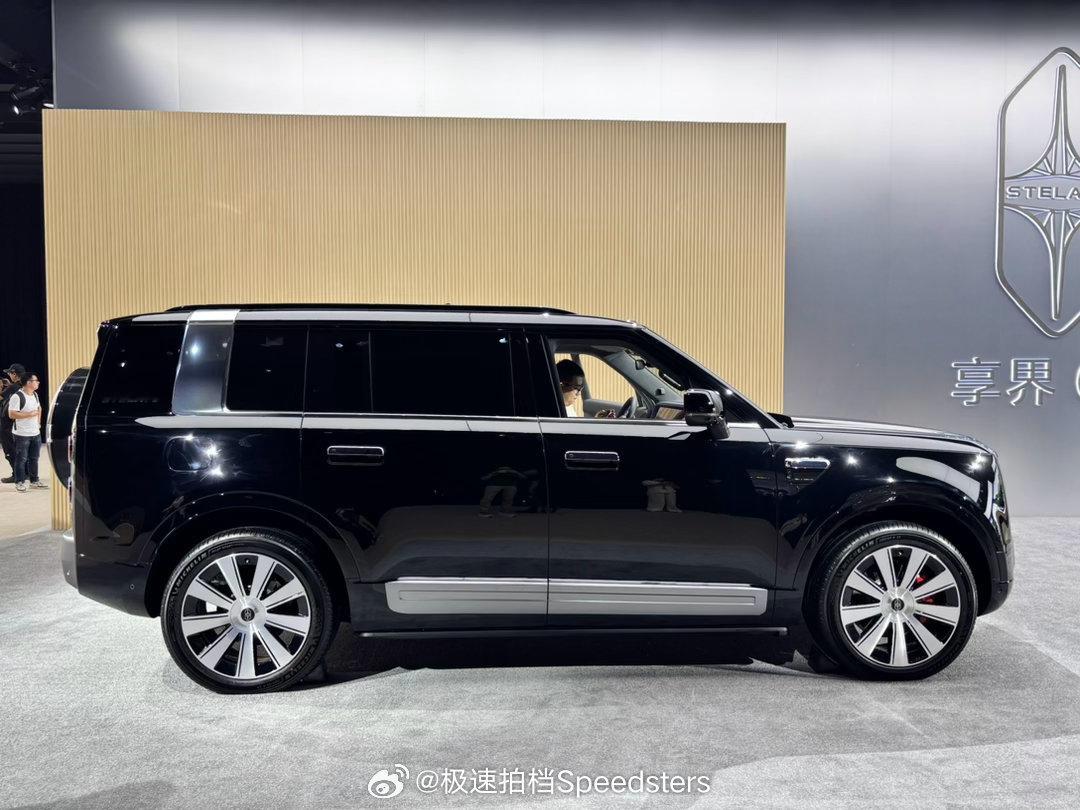 鸿蒙智行首款硬派越野 SUV 享界 G9正式上市，42.98 万元起，有五座和六