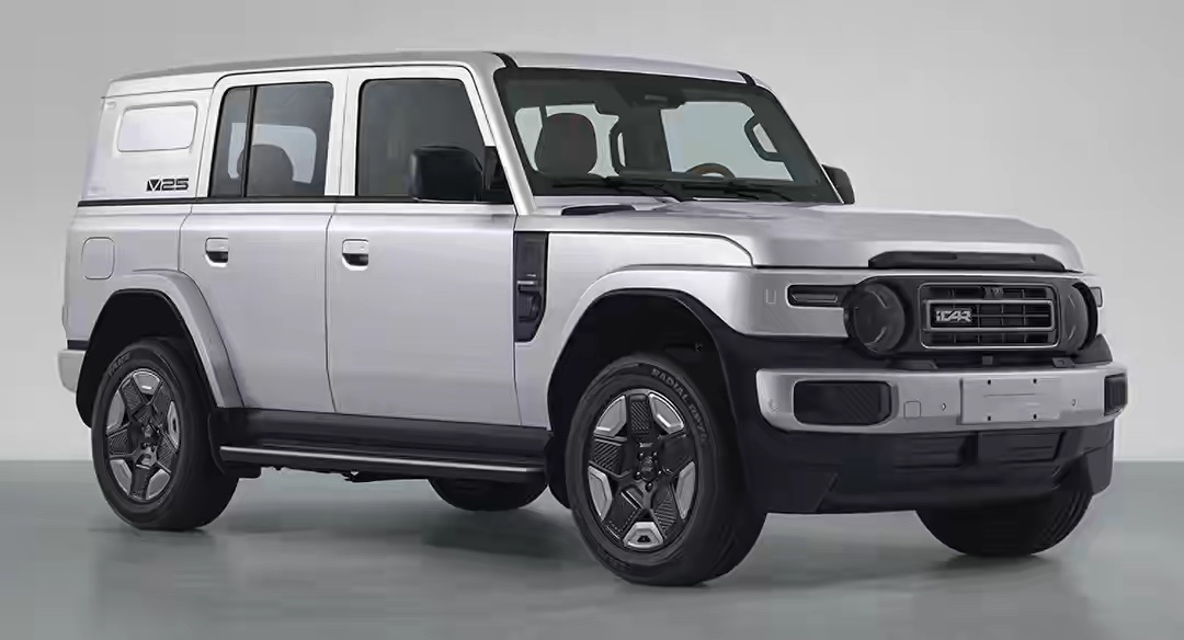 刚完成申报的奇瑞iCAR V25，方正机甲方盒子外观看着特别耐看，环形大灯、车尾