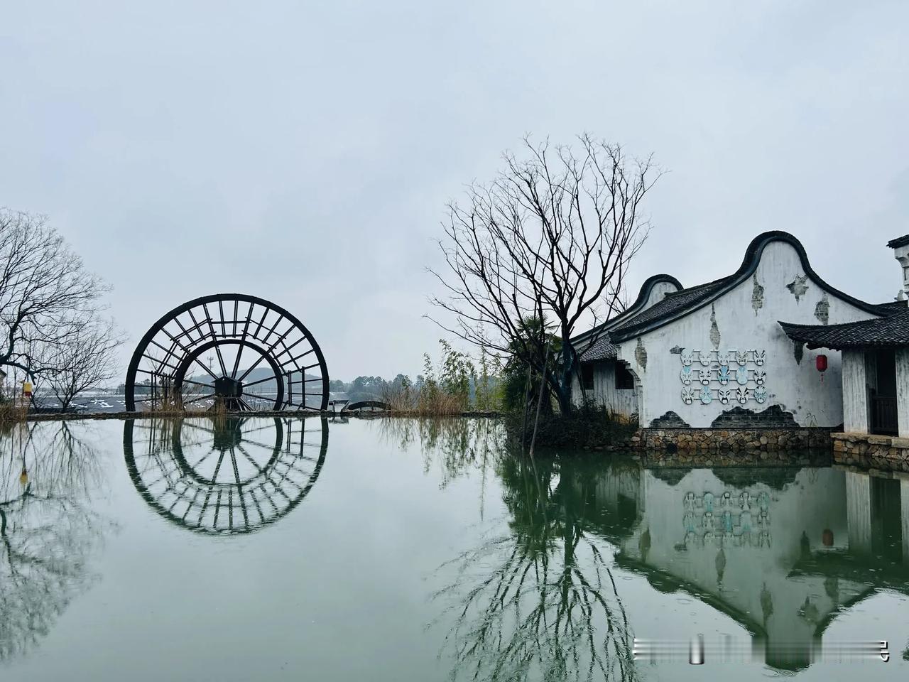 唐探1900票房逐渐被哪吒2拉开，为何陈思诚不急，不拼命宣传争春节档票房冠军？（