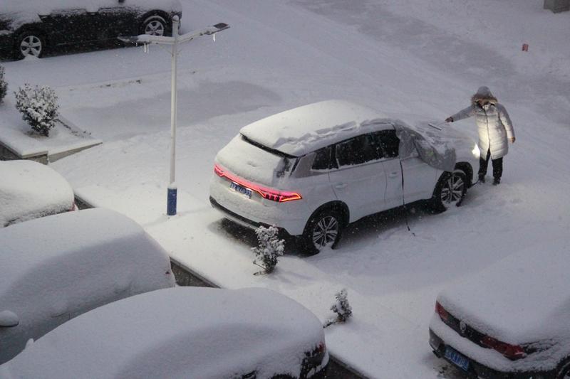 北方这强降雪可太猛了，局地大暴雪特大暴雪，周末出行可得老谨慎了。就说黑龙江，双休