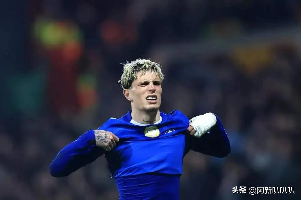 离开曼联，你啥都不是！加纳乔在为自己的任性买单。

阿根廷国家队最新集训名单已经