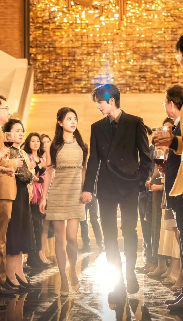 林屿森陪聂曦光重读三体你的赛博读书搭子已上线微小说大赛 有文化的人谈恋爱，狗粮都