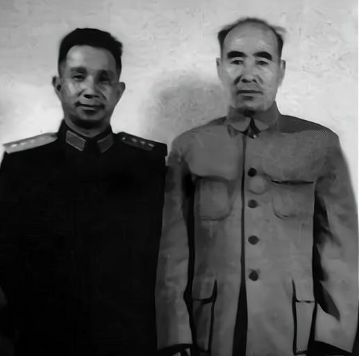 粟司令后人发展如何？亲家为元帅，长子晋升中将，次子成为知名公司高管
1955年9