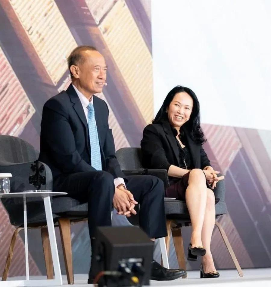 当着美国的面，新加坡前外长说了大实话：20年后会选中国。

新加坡前外长杨荣文在