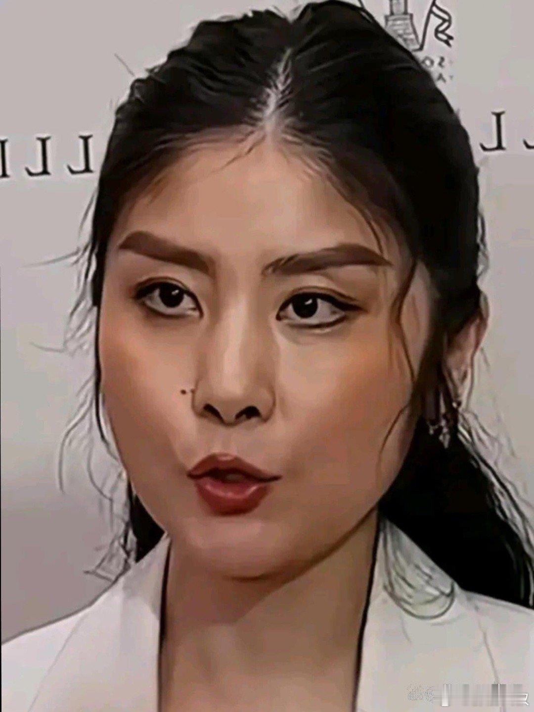 我想说陈慧琳这个妆是自己化的吗？ ​​​