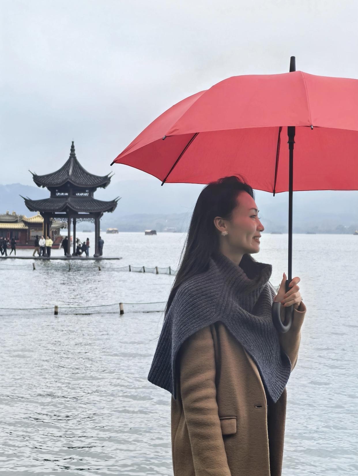 为什么成熟的女人越来越受欢迎处理工作问题时，冷静理智，有条不紊，和那些遇事就慌的