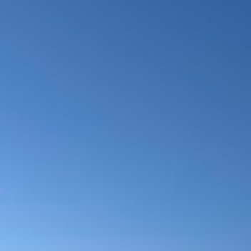 北欧峡湾，极夜温柔寒冽的北风掠过北欧极地的峡湾，把世间所有喧嚣都揉碎在无垠静谧里