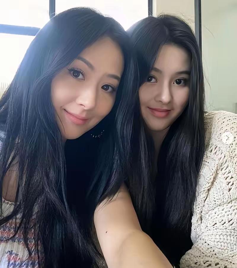 孙芸芸着实拎得清，让孩子随母姓，凸显女性地位与家族传承。
俗话说得好，大人有错孩