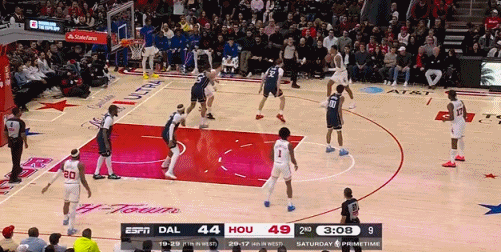 少见……
火箭这个团队配合真漂亮啊
只要申京不撅腚单打，火箭的球权就能就能流转得