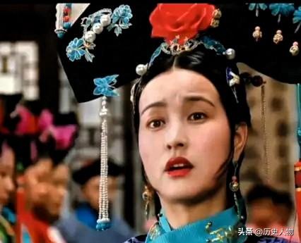安德海凭借辛酉政变中冒险传递密信的关键功劳，深得慈禧太后宠信，一时成为宫中权势最