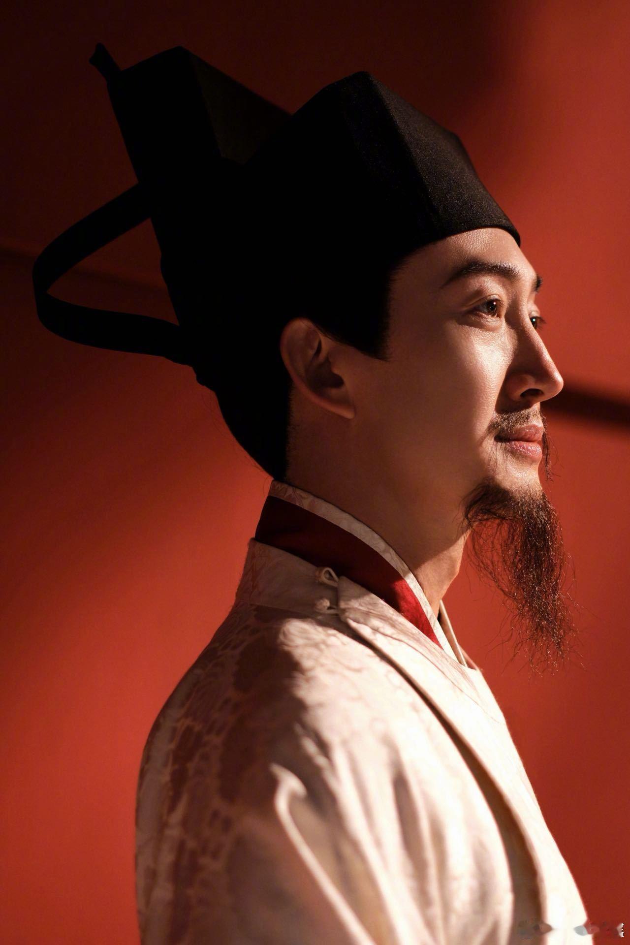 王阳古装新皮肤 原来是春晚《贺花神》的六月花神！这古装造型一亮相，直接把荷花的清