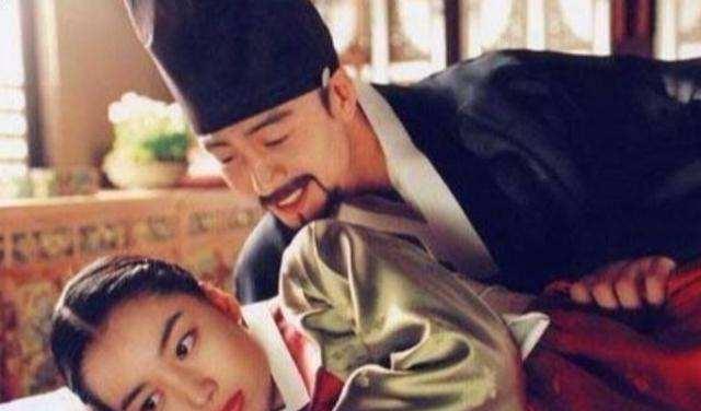 1418年， 朝鲜 不小心把有身孕的美女黄氏进贡给了 朱棣 。朱棣和其同房后发现