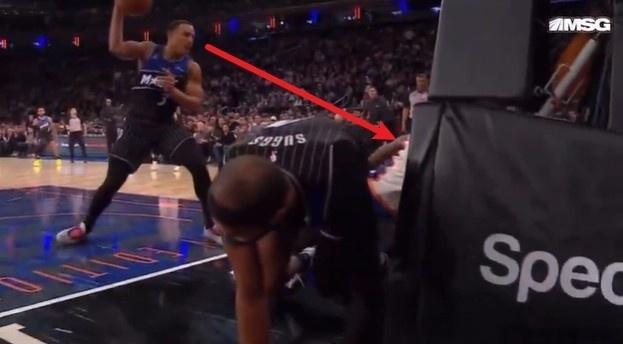 贝恩被罚款35000美元 砸对手泄愤？贝恩以违反体育道德的方式用力将比赛用球砸向