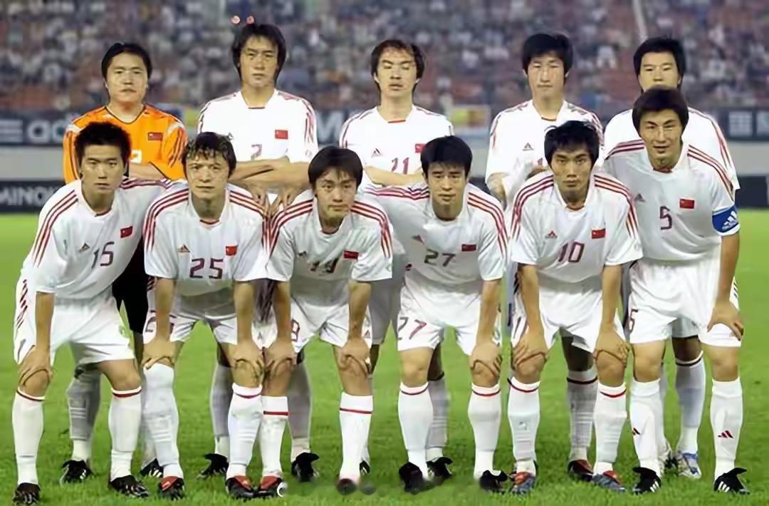 国足史上今天：2005年2-0哥斯达黎加 郑智破僵，谢晖造点+锁定比分国足史上今