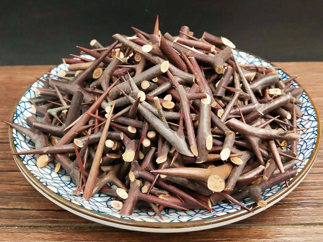 重用一味皂角刺，刺破患者身上20多处脂肪瘤后，我才明白：梁启超被割错肾也看不上中