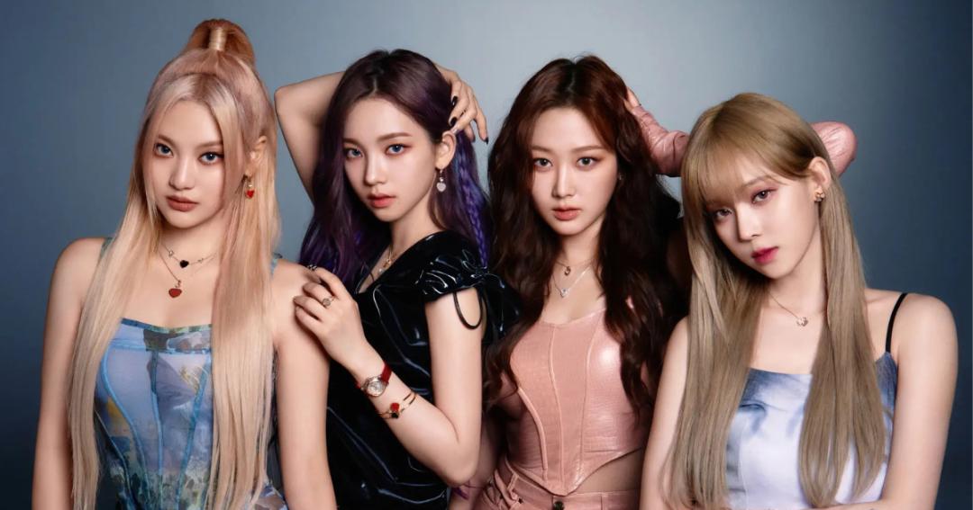 韩国女子组合aespa凭借去年大热的爆款歌曲《Supernova》在各大颁奖礼上