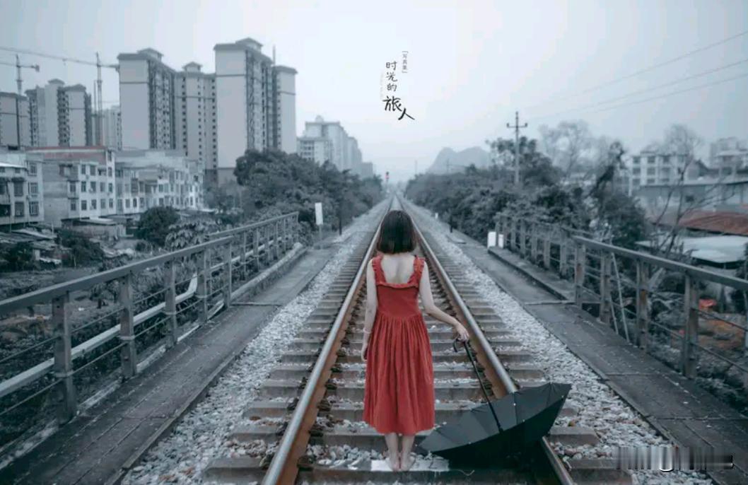 人生本就是一场边走边悟的旅程，不必强求事事圆满，也不必执着于过往遗憾。很多烦恼，