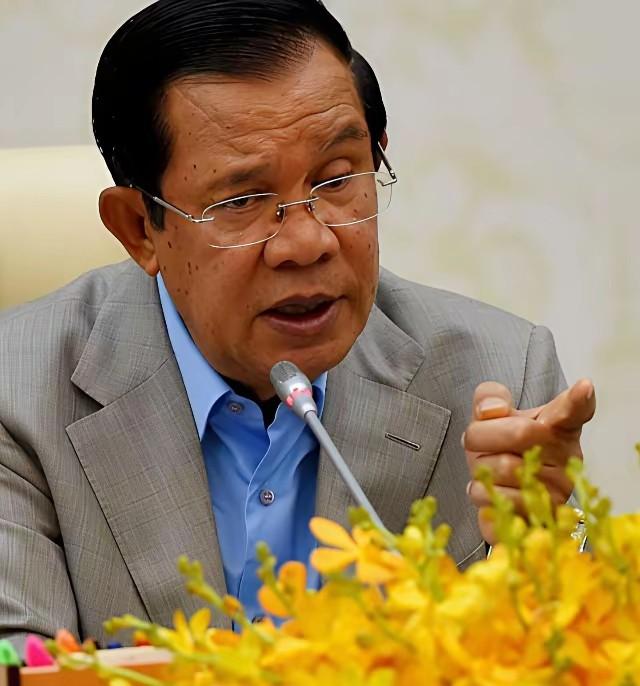 洪森迎来了好消息，终于看到了一丝希望，柬埔寨和泰国边境最近又打起来了，两国因为一