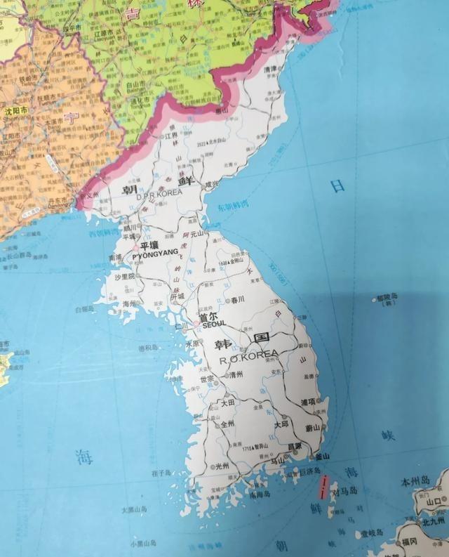二战结束，朝鲜半岛一分为二，现在朝鲜人口2600余万，韩国5200多万，按照唯物