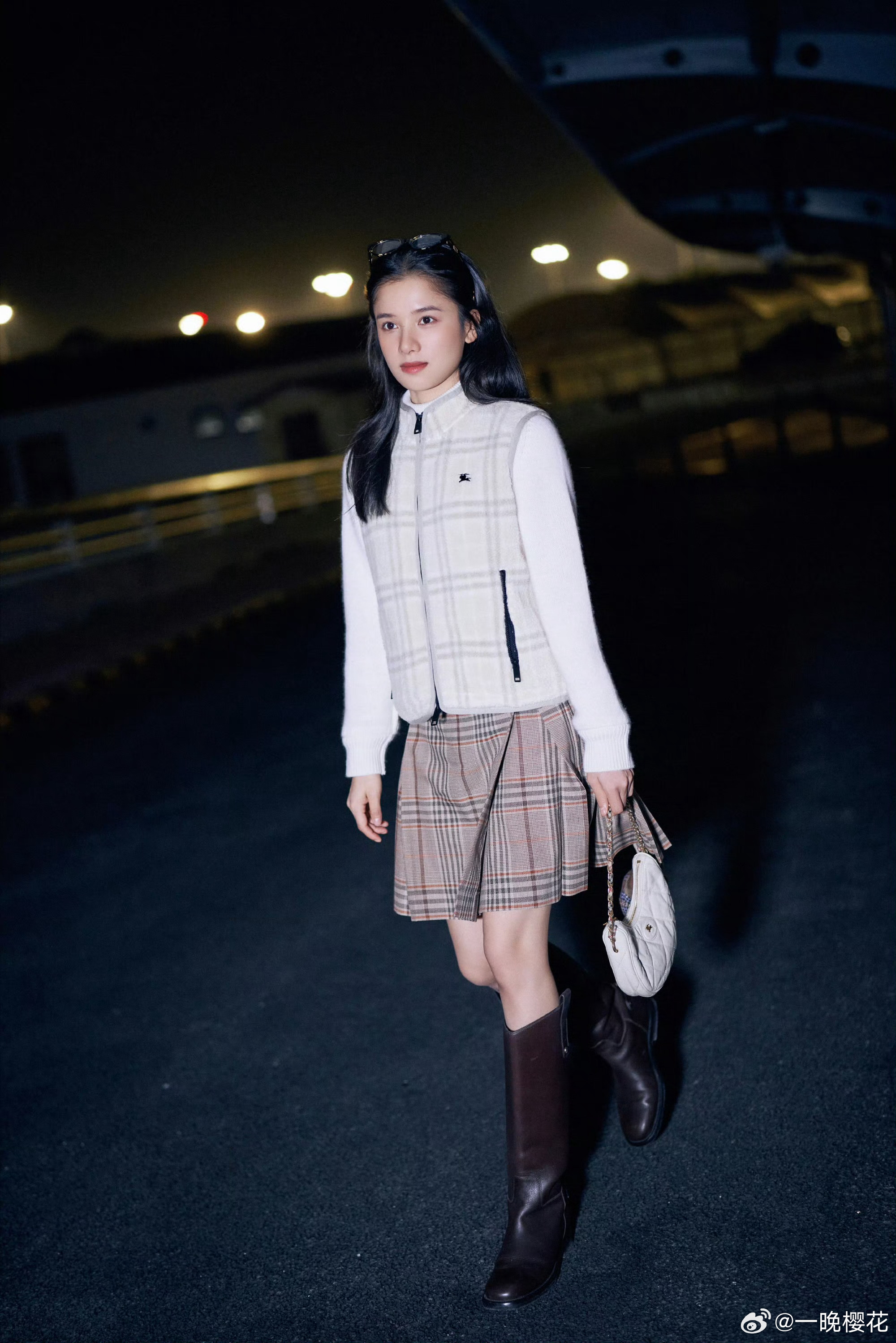 呀呼 好漂亮 女神炸街来咯 美美美！​​​